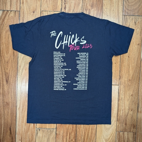 The Chicks Tour Tee (L) - Picture 2 of 7